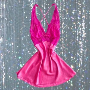 💓 Victoria’s Secret Neon Pink Negligée 💓